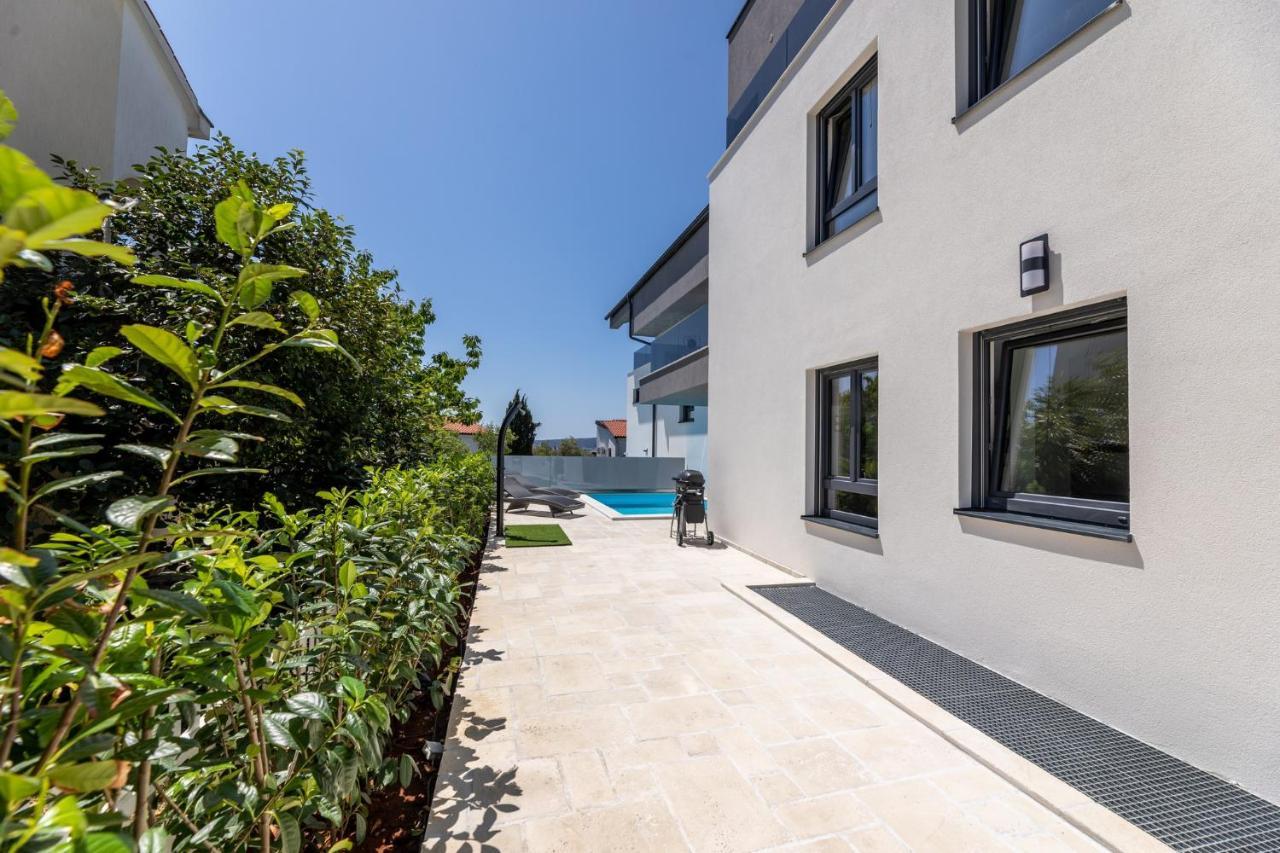 Luxury Villa Adria Apartments Krk Town Extérieur photo