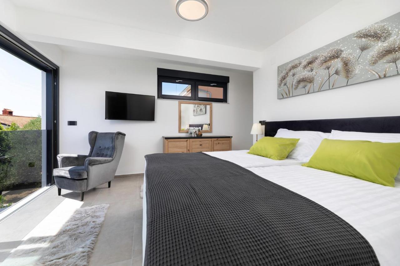 Luxury Villa Adria Apartments Krk Town Extérieur photo