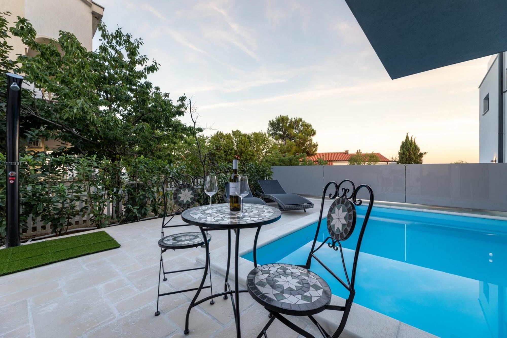 Luxury Villa Adria Apartments Krk Town Extérieur photo